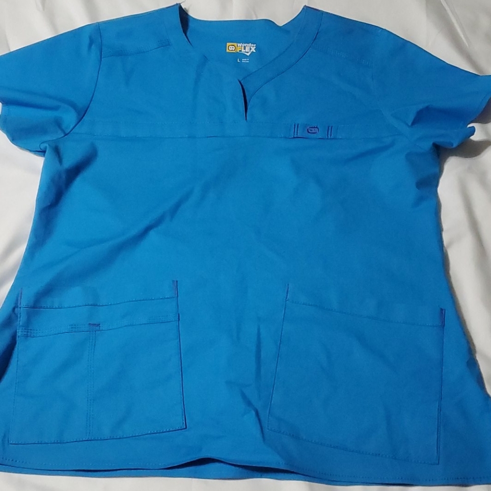 Wonderwink scrub top size Large